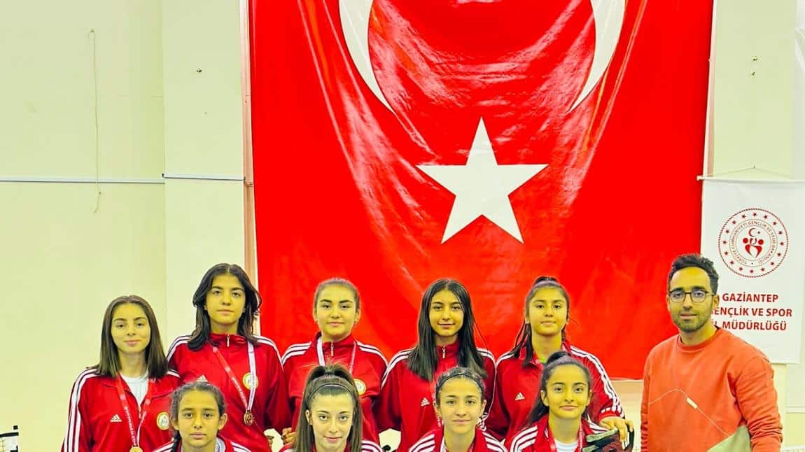 Kız Futsal takımımız Gaziantep şampiyonu oldu..